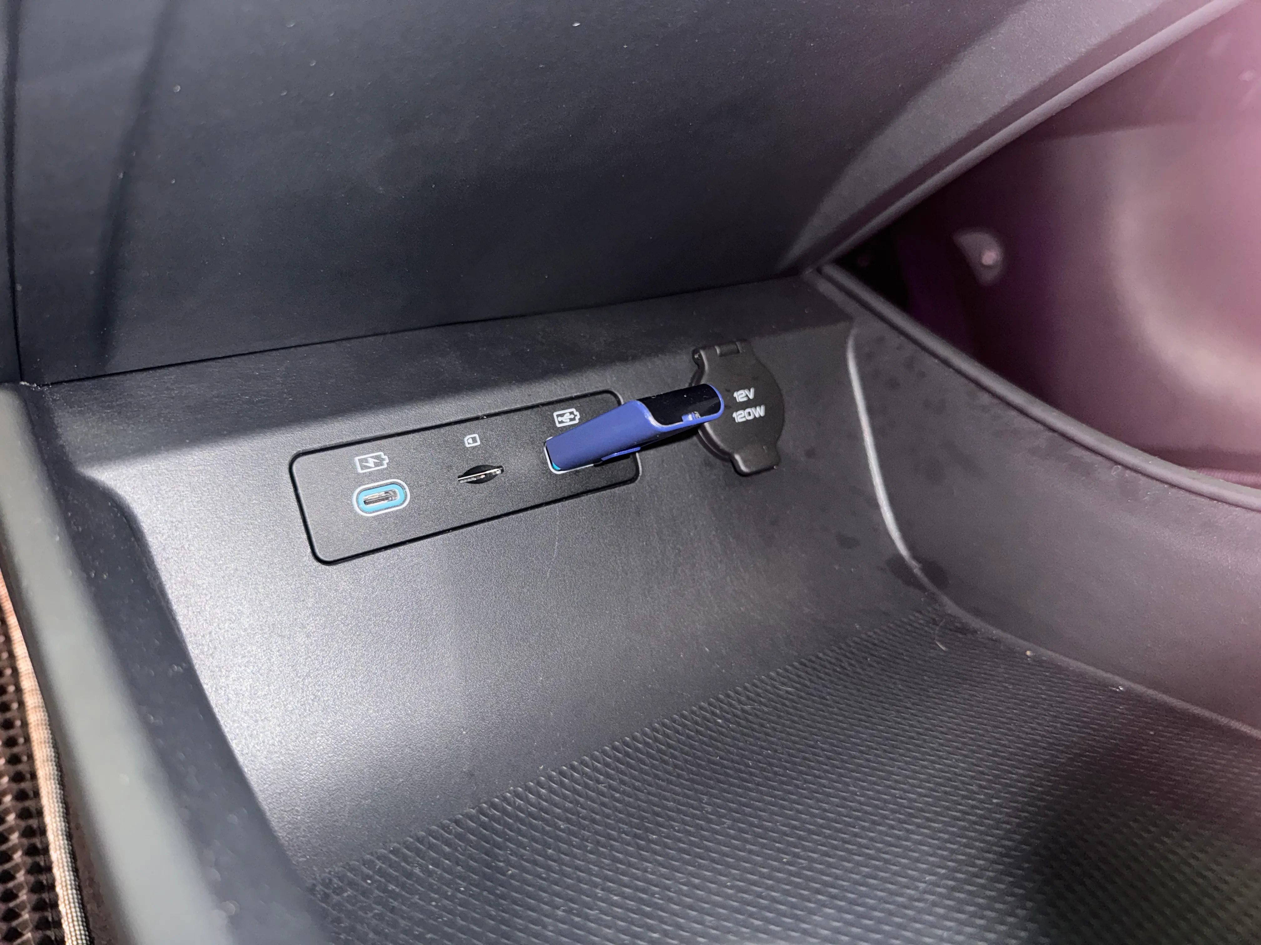 USB Port Position